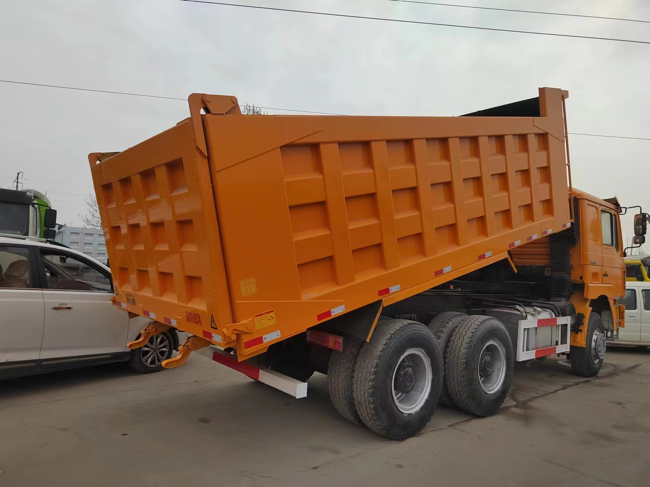 SHACMAN F3000 - Tipper: picture 2 SHACMAN F3000 - Tipper: picture 2