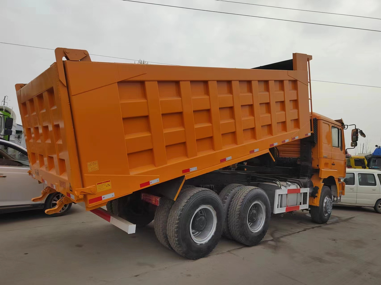 SHACMAN F3000 - Tipper: picture 4 SHACMAN F3000 - Tipper: picture 4