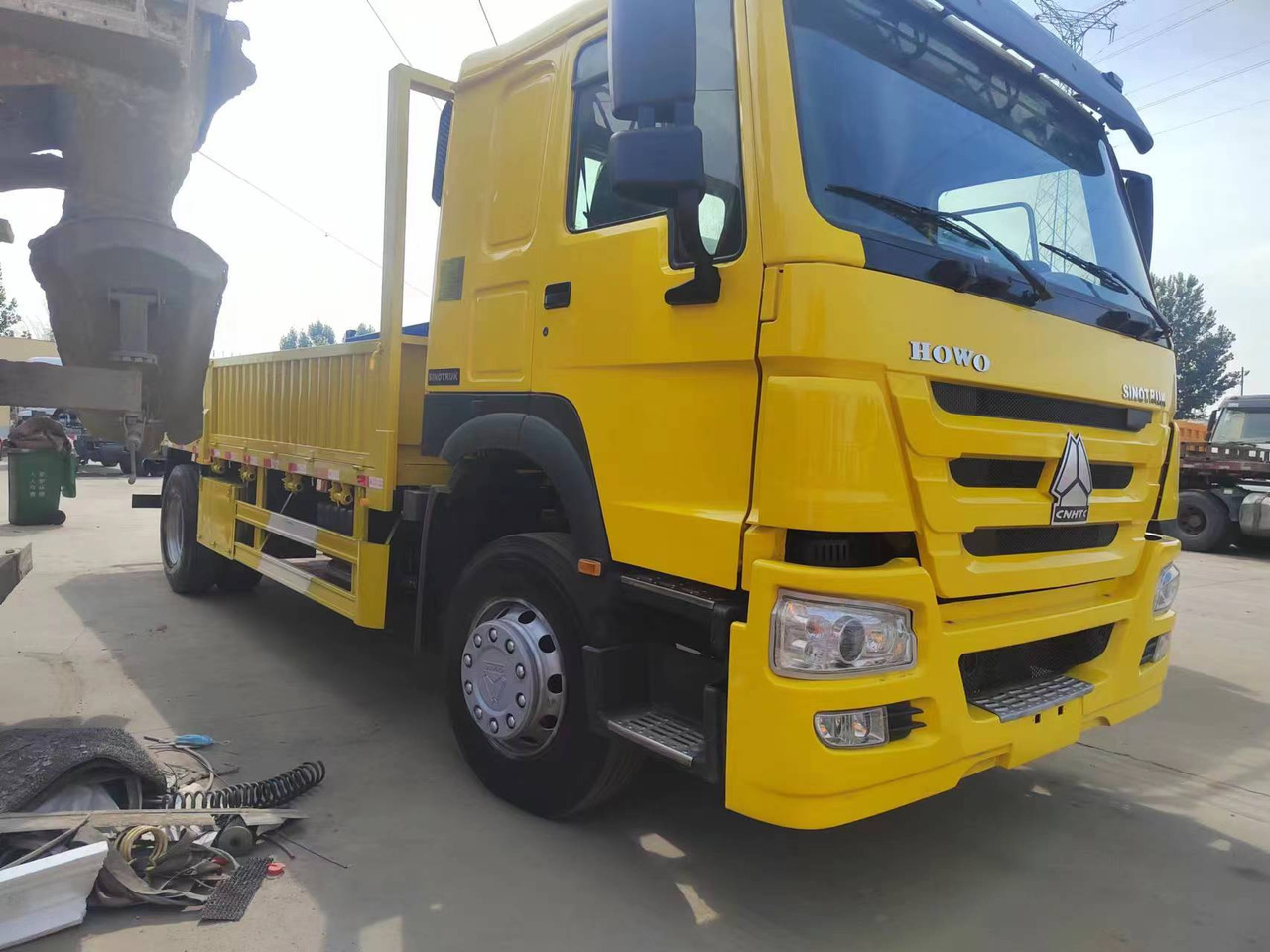 SINOTRUK HOWO 4x2 cargo truck - Tipper: picture 2 SINOTRUK HOWO 4x2 cargo truck - Tipper: picture 2