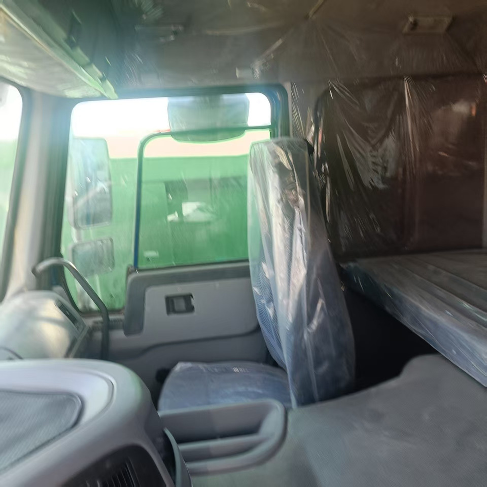 Tipper SINOTRUK HOWO 8x4: picture 7