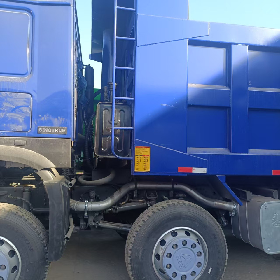 Tipper SINOTRUK HOWO 8x4: picture 6