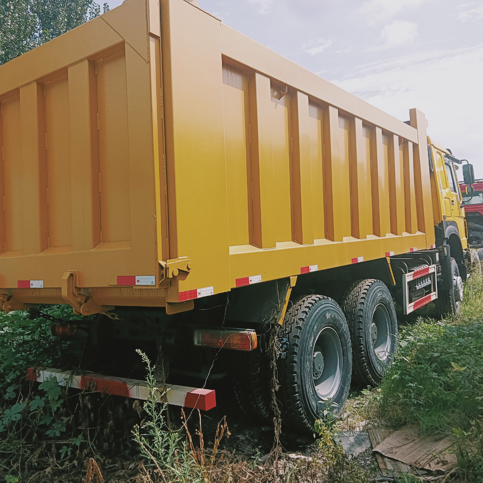 SINOTRUK HOWO - Tipper: picture 2 SINOTRUK HOWO - Tipper: picture 2