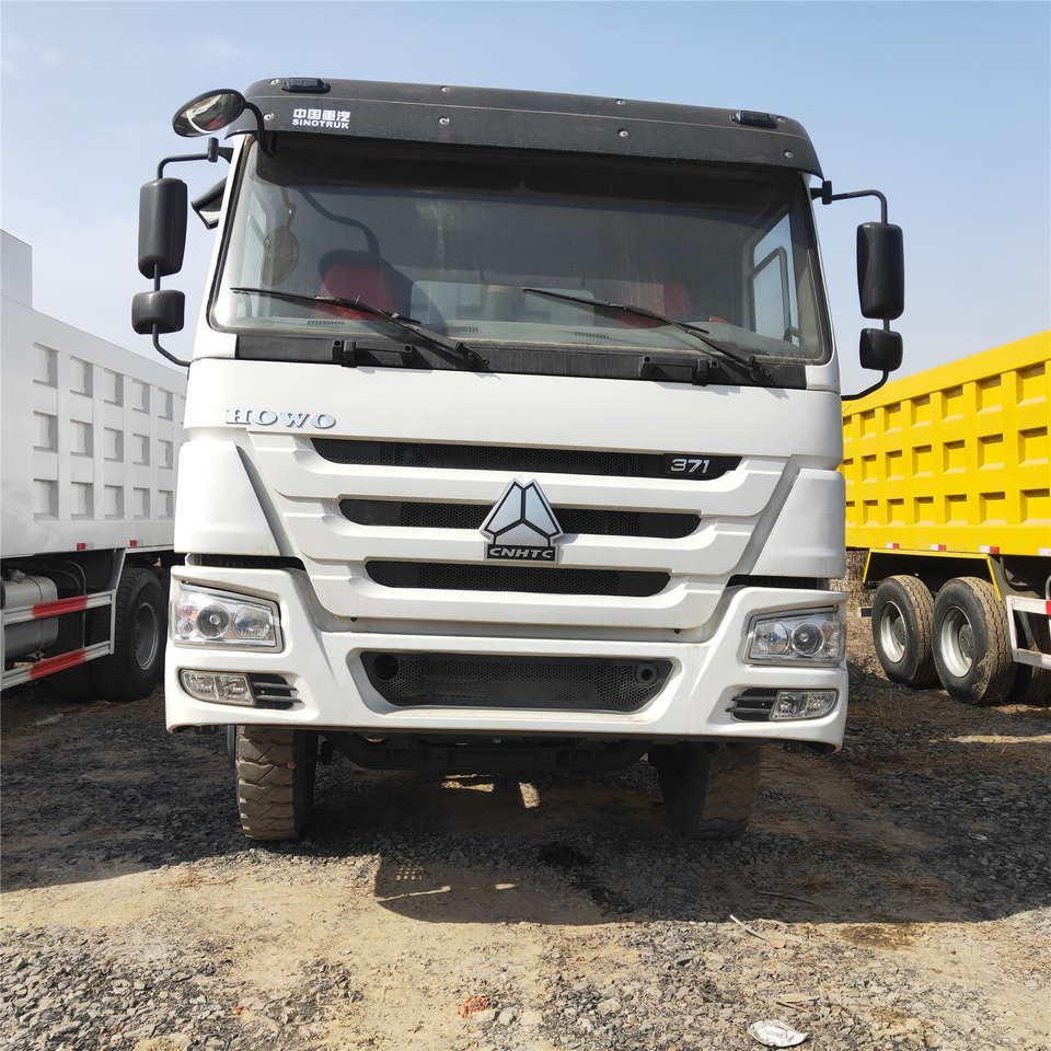 SINOTRUK HOWO - Tipper: picture 1 SINOTRUK HOWO - Tipper: picture 1