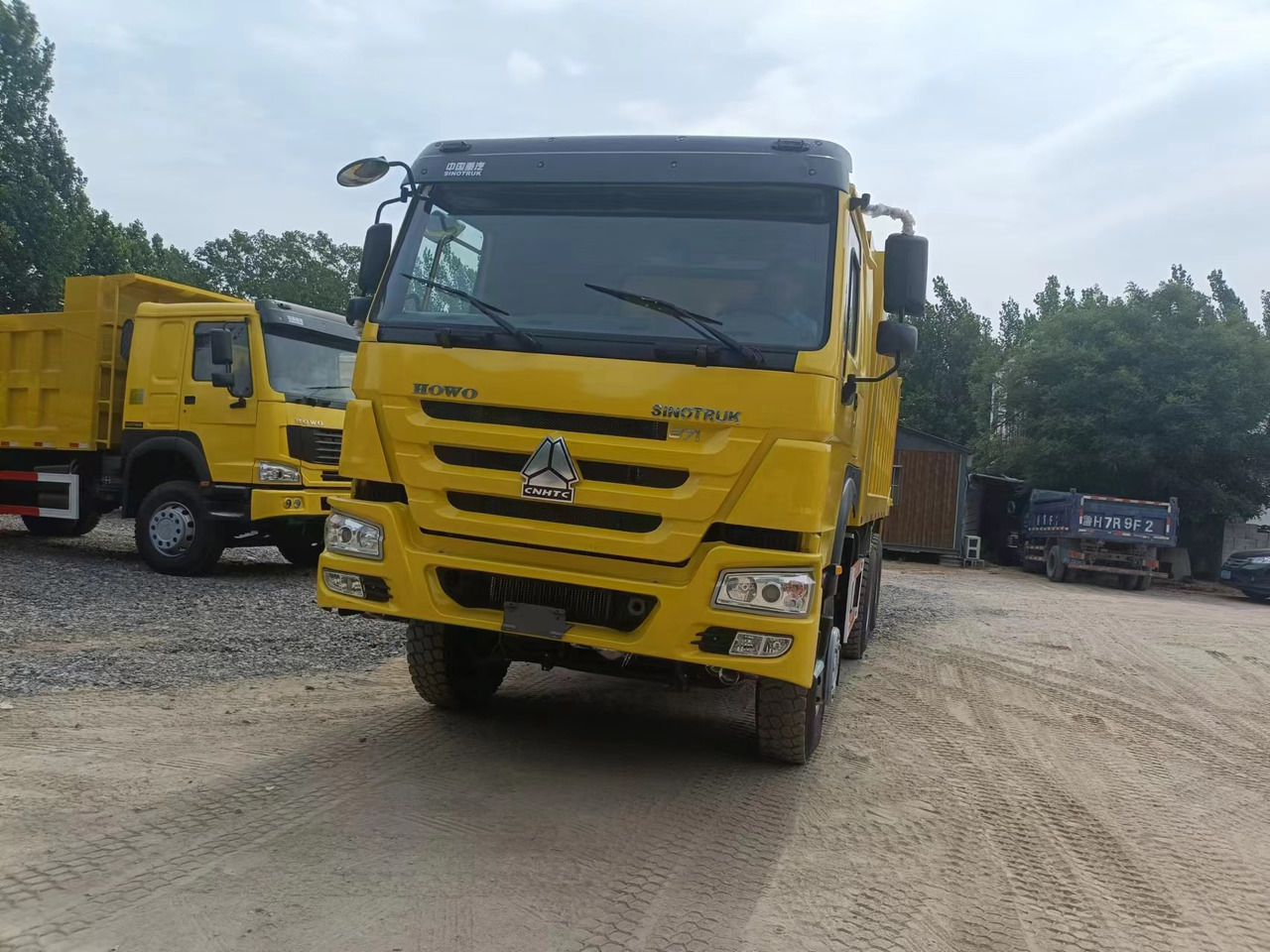 SINOTRUK HOWO - Tipper: picture 3 SINOTRUK HOWO - Tipper: picture 3