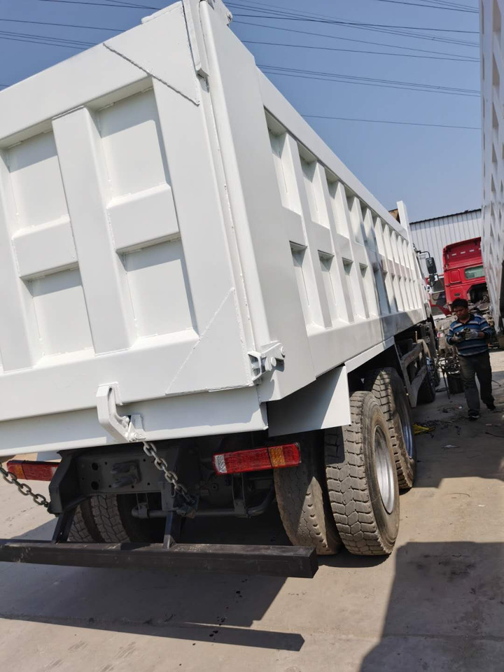 SINOTRUK HOWO - Tipper: picture 4 SINOTRUK HOWO - Tipper: picture 4