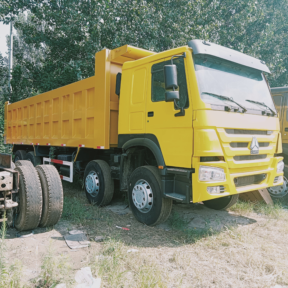 SINOTRUK HOWO - Tipper: picture 2 SINOTRUK HOWO - Tipper: picture 2