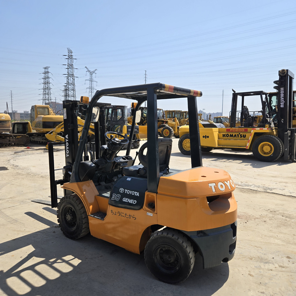 Toyota FD30 - Diesel forklift: picture 2 Toyota FD30 - Diesel forklift: picture 2