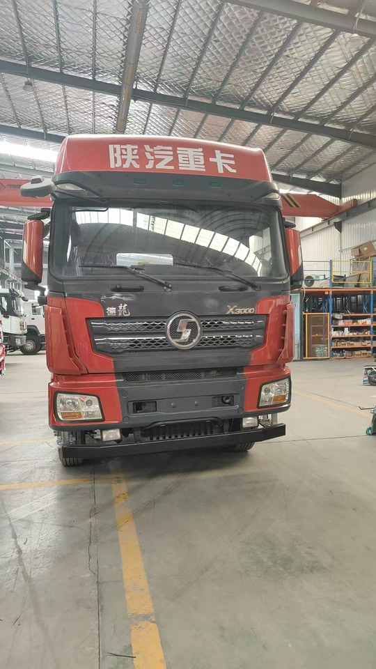 SHACMAN X3000 - Tractor unit: picture 2 SHACMAN X3000 - Tractor unit: picture 2