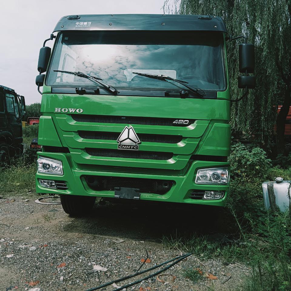 SINOTRUK HOWO - Tractor unit: picture 3 SINOTRUK HOWO - Tractor unit: picture 3