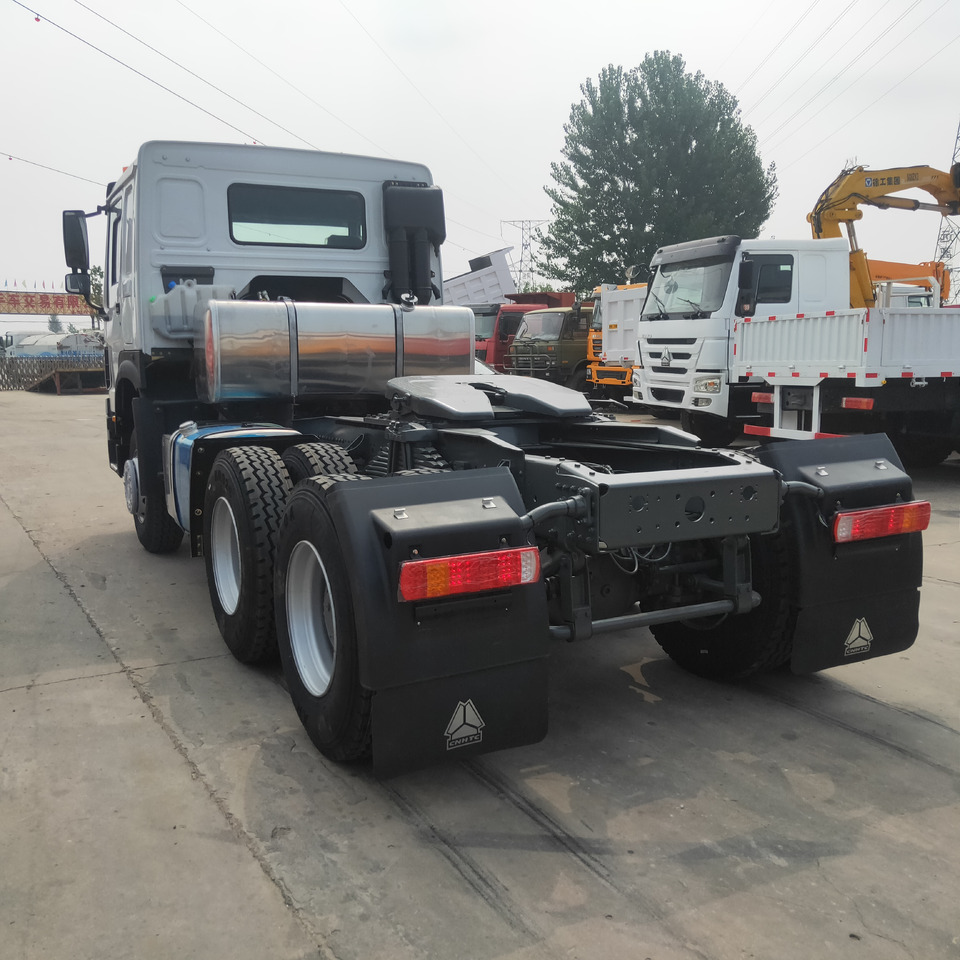 SINOTRUK HOWO - Tractor unit: picture 5 SINOTRUK HOWO - Tractor unit: picture 5