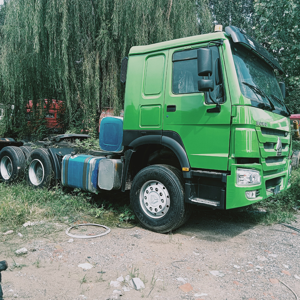 SINOTRUK HOWO - Tractor unit: picture 5 SINOTRUK HOWO - Tractor unit: picture 5