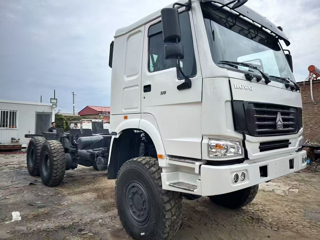 SINOTRUK HOWO - Tractor unit: picture 1 SINOTRUK HOWO - Tractor unit: picture 1