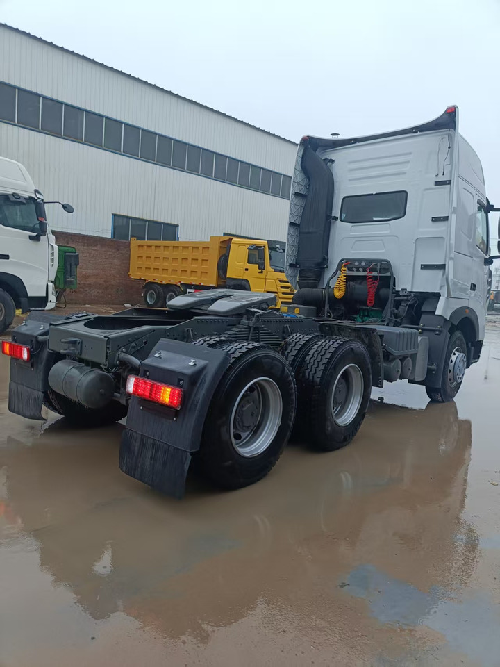 SINOTRUK HOWO - Tractor unit: picture 3 SINOTRUK HOWO - Tractor unit: picture 3