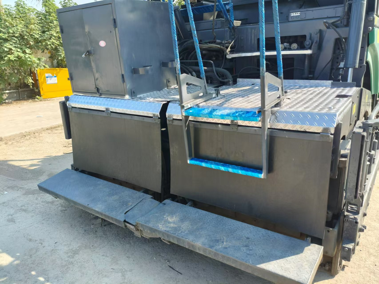 Asphalt paver VOGELE 1800-3L: picture 8