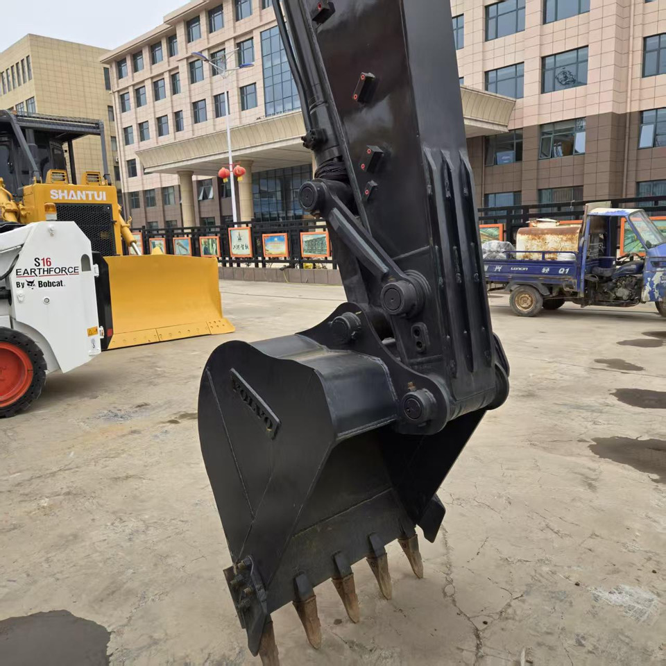 Crawler excavator Volvo EC140DL: picture 6