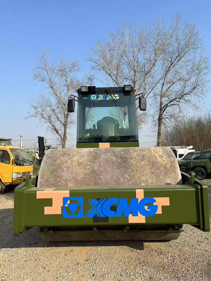 XCMG XS202J - Compactor: picture 3 XCMG XS202J - Compactor: picture 3