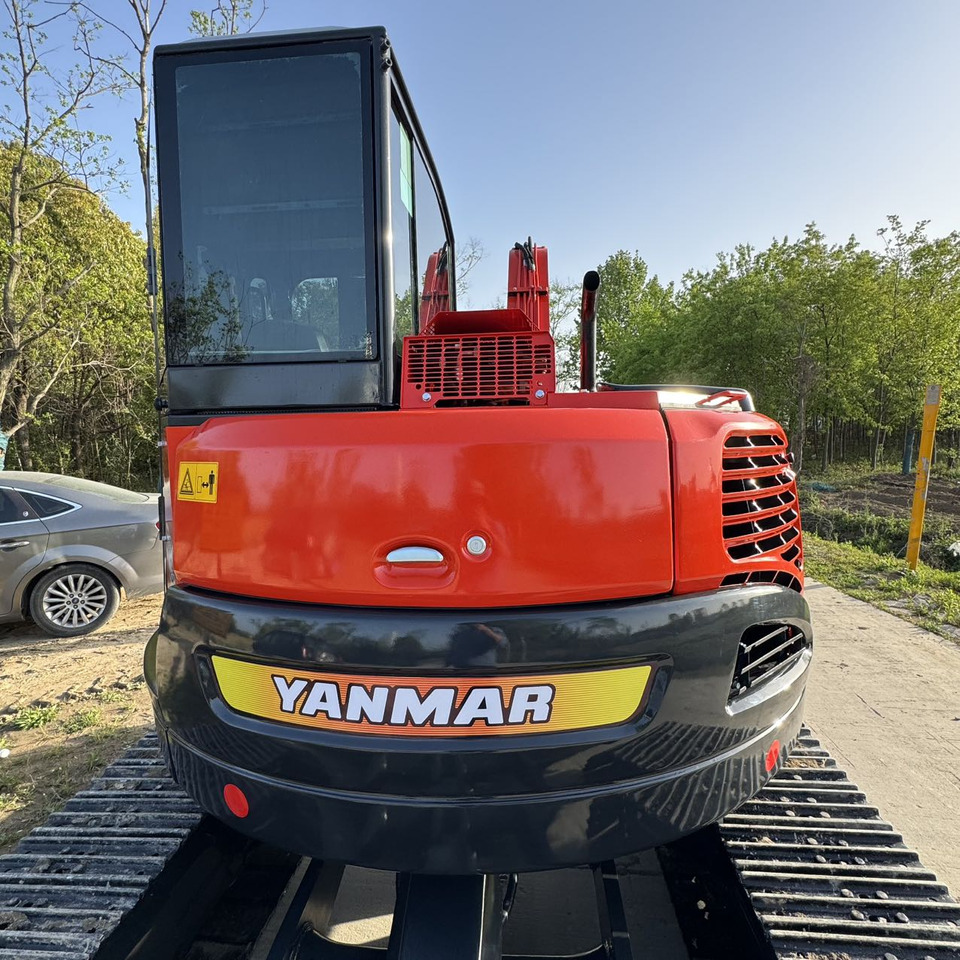 Mini excavator YANMAR Vio80: picture 8