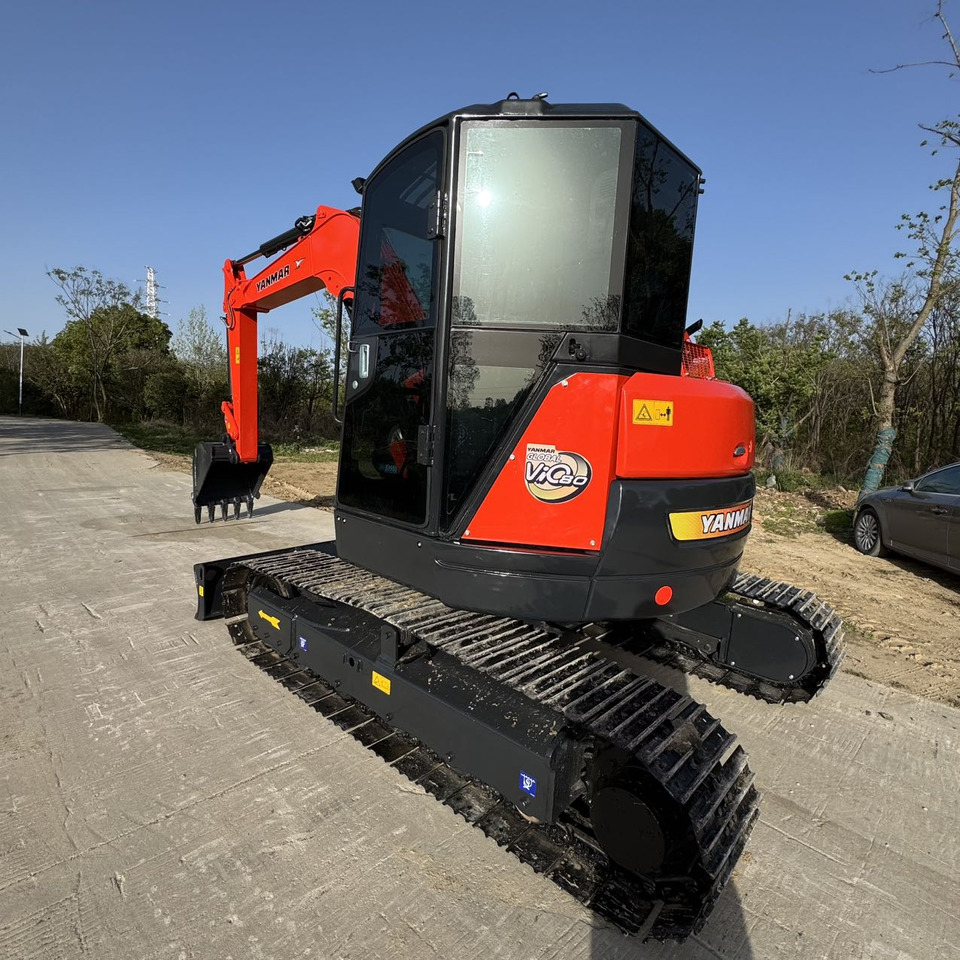 Mini excavator YANMAR Vio80: picture 6