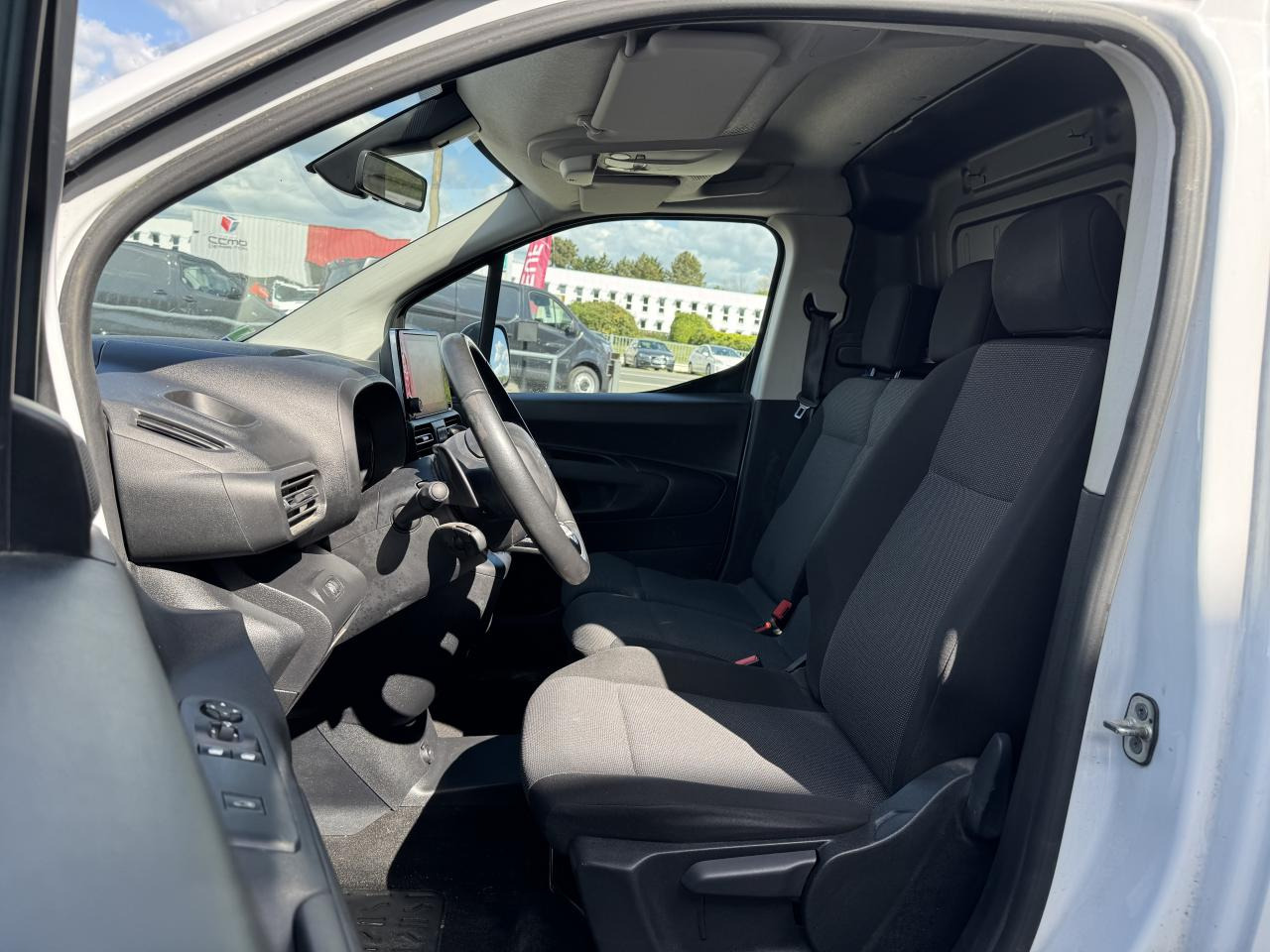 CITROEN BERLINGO M 650KG 1.5 HDI 130CH EAT-8 3 PLACES - Panel van: picture 5 CITROEN BERLINGO M 650KG 1.5 HDI 130CH EAT-8 3 PLACES - Panel van: picture 5