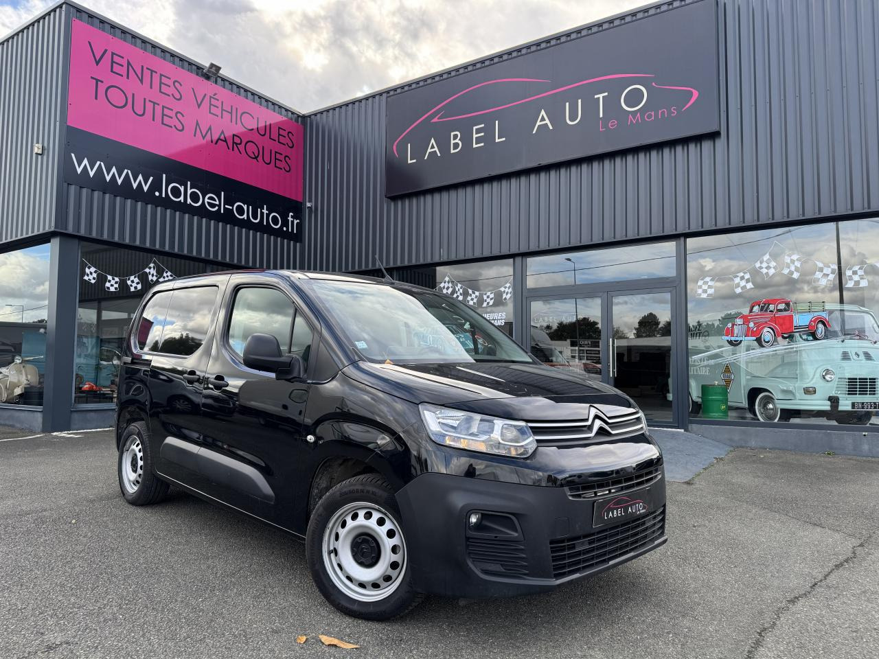 CITROEN Berlingo 1.5 BlueHDi S&S - 130 - BV EAT8  III FOURGON Fourgon M Driver 650 kg PHASE 1 - Panel van: picture 1 CITROEN Berlingo 1.5 BlueHDi S&S - 130 - BV EAT8  III FOURGON Fourgon M Driver 650 kg PHASE 1 - Panel van: picture 1