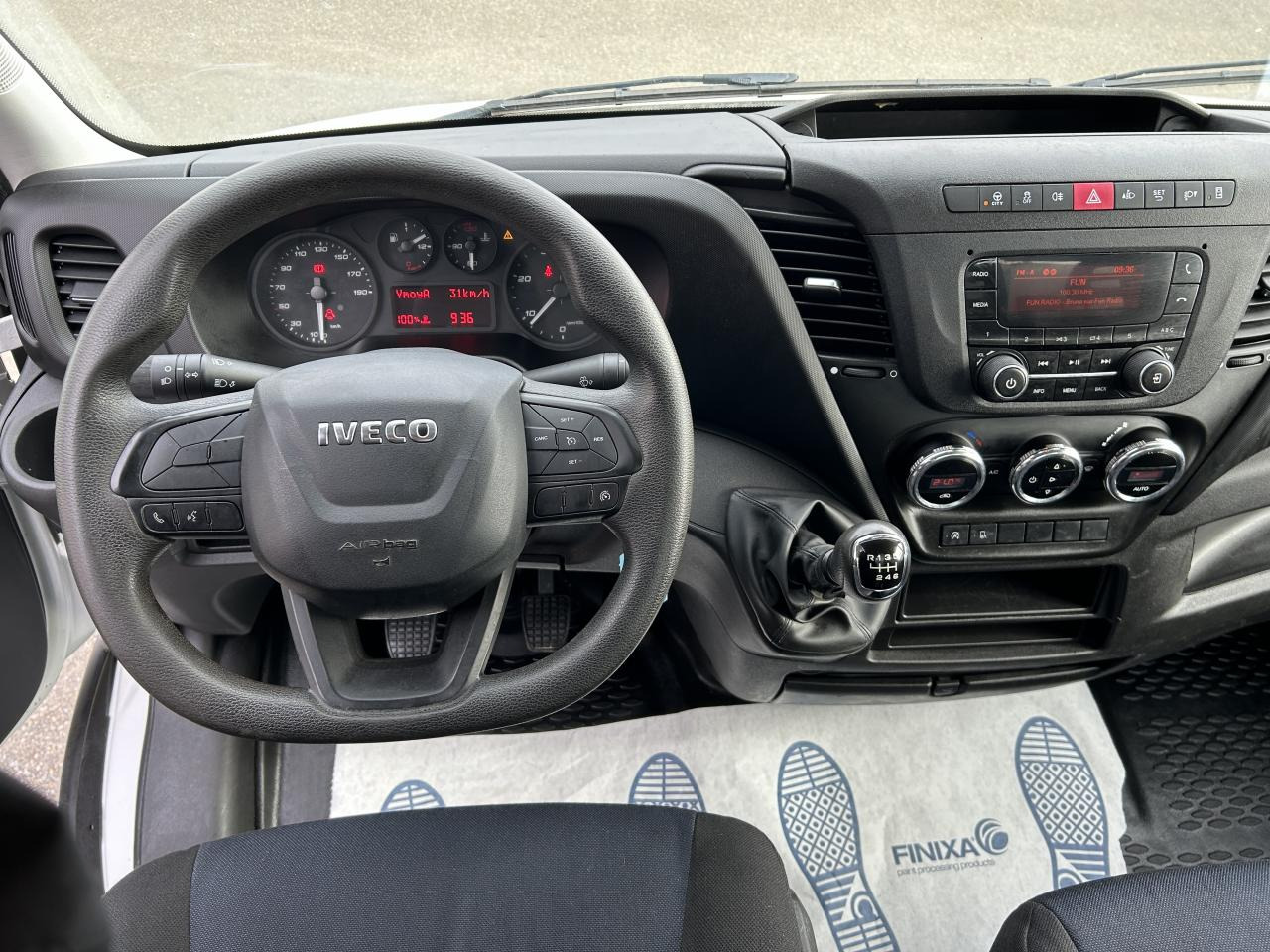 IVECO Daily 35 C 14 S&S (Quad-Leaf) CHASSIS CABINE 2014 35C/35S Chassis cabine 35 C Epmt.3.75 PHASE 3 - Tipper van: picture 3 IVECO Daily 35 C 14 S&S (Quad-Leaf) CHASSIS CABINE 2014 35C/35S Chassis cabine 35 C Epmt.3.75 PHASE 3 - Tipper van: picture 3