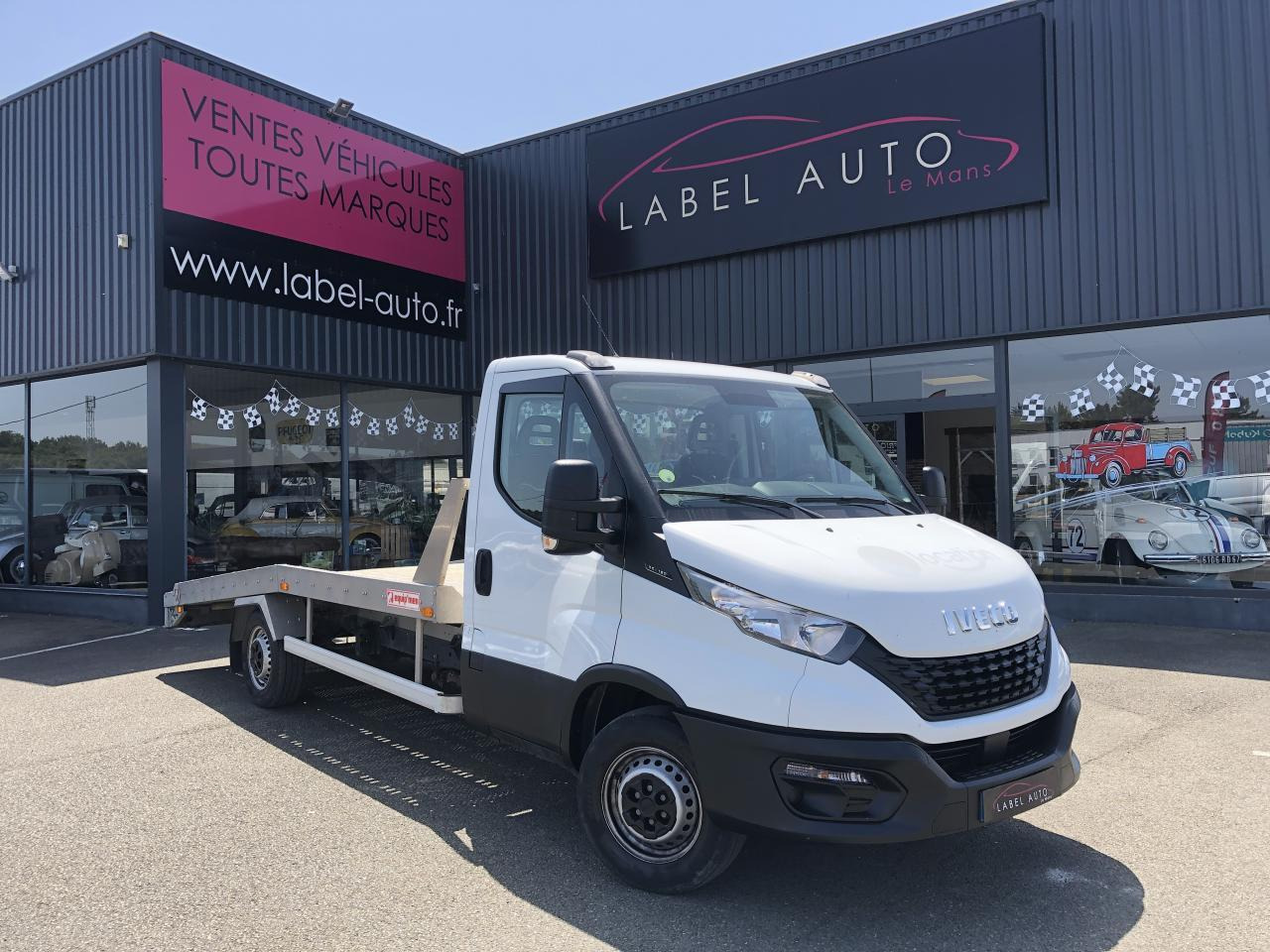 Iveco Daily IVECO PORTE VOITURE DEPANNEUSE 35 S 16 3L0 160 CH EMPATTEMENT 4100 PLATEAU FIX'ALU EQUIP'M - Autotransporter truck: picture 2 Iveco Daily IVECO PORTE VOITURE DEPANNEUSE 35 S 16 3L0 160 CH EMPATTEMENT 4100 PLATEAU FIX'ALU EQUIP'M - Autotransporter truck: picture 2