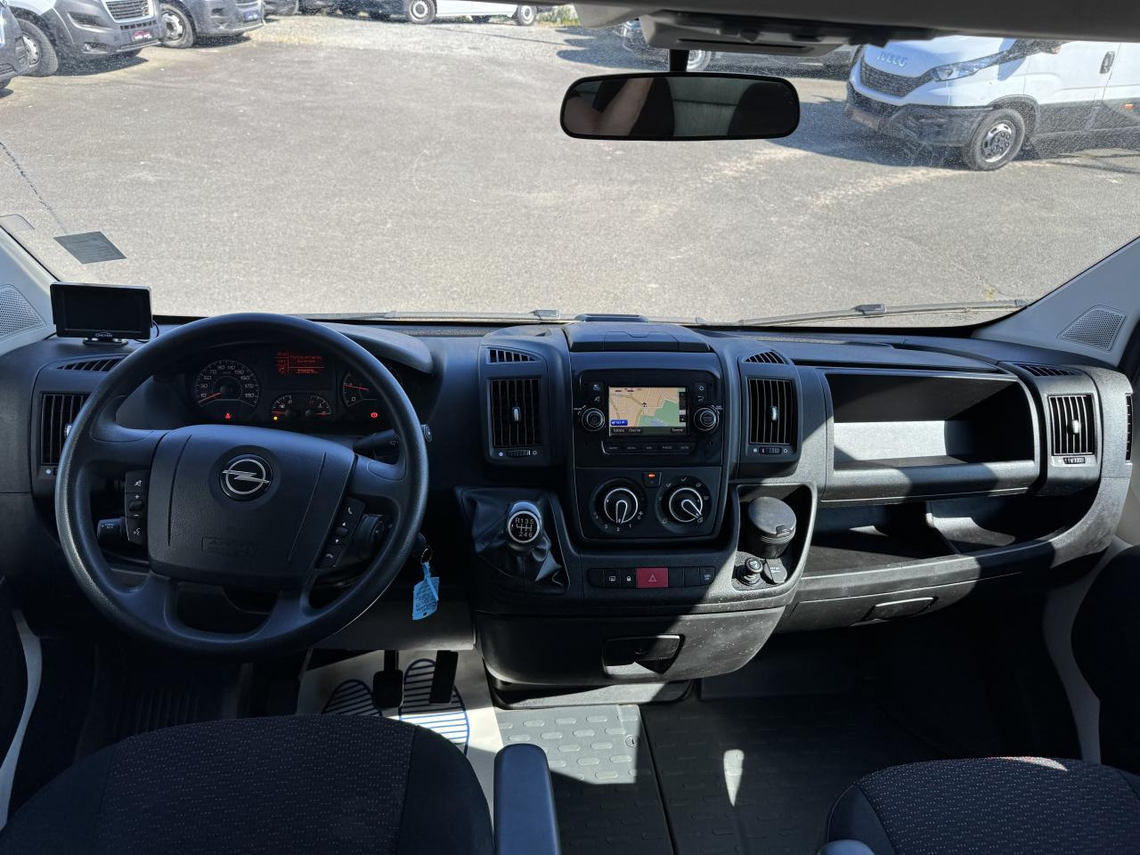 OPEL MOVANO 3T5 BENNE + COFFRE DOUBLE CABINE 6PL 2.2 HDI 165CH - Tipper van, Combi van: picture 2 OPEL MOVANO 3T5 BENNE + COFFRE DOUBLE CABINE 6PL 2.2 HDI 165CH - Tipper van, Combi van: picture 2