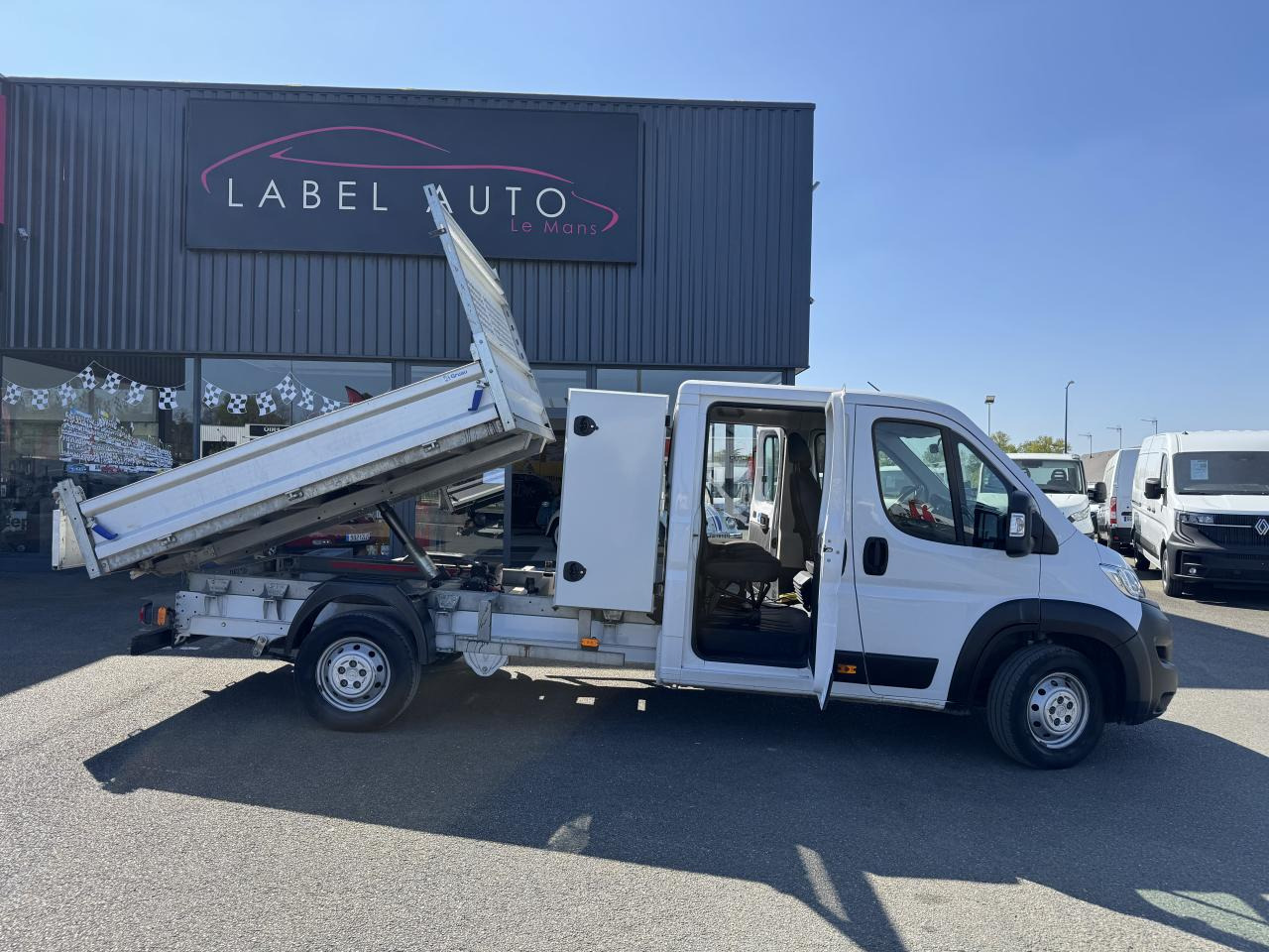 OPEL MOVANO 3T5 BENNE + COFFRE DOUBLE CABINE 6PLACES 2.2 HDI 165CH - Tipper van: picture 1 OPEL MOVANO 3T5 BENNE + COFFRE DOUBLE CABINE 6PLACES 2.2 HDI 165CH - Tipper van: picture 1