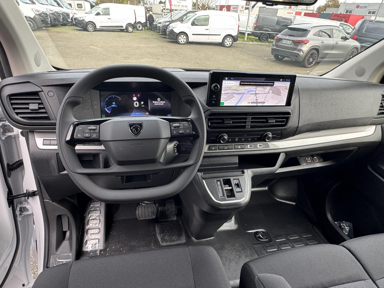 PEUGEOT Expert M 2.0 BlueHDi - 145 S&S - BV EAT8 III FOURGON Fourgon PHASE 2 - Panel van: picture 4 PEUGEOT Expert M 2.0 BlueHDi - 145 S&S - BV EAT8 III FOURGON Fourgon PHASE 2 - Panel van: picture 4