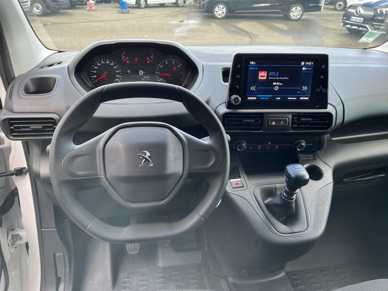 PEUGEOT PARTNER M 650KG 1.5 HDI 100CH ASPHALT 3 PLACES - Panel van: picture 4 PEUGEOT PARTNER M 650KG 1.5 HDI 100CH ASPHALT 3 PLACES - Panel van: picture 4