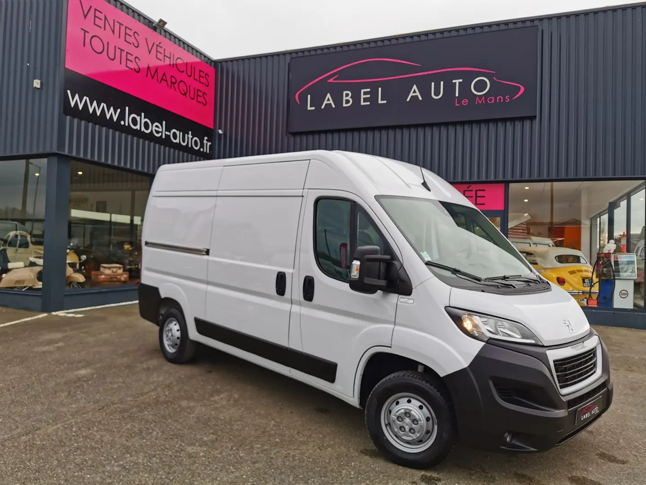 Peugeot Boxer 333 L2H2 2.2 BLUEHDI S&S 140CH ASPHALT - Panel van: picture 1 Peugeot Boxer 333 L2H2 2.2 BLUEHDI S&S 140CH ASPHALT - Panel van: picture 1