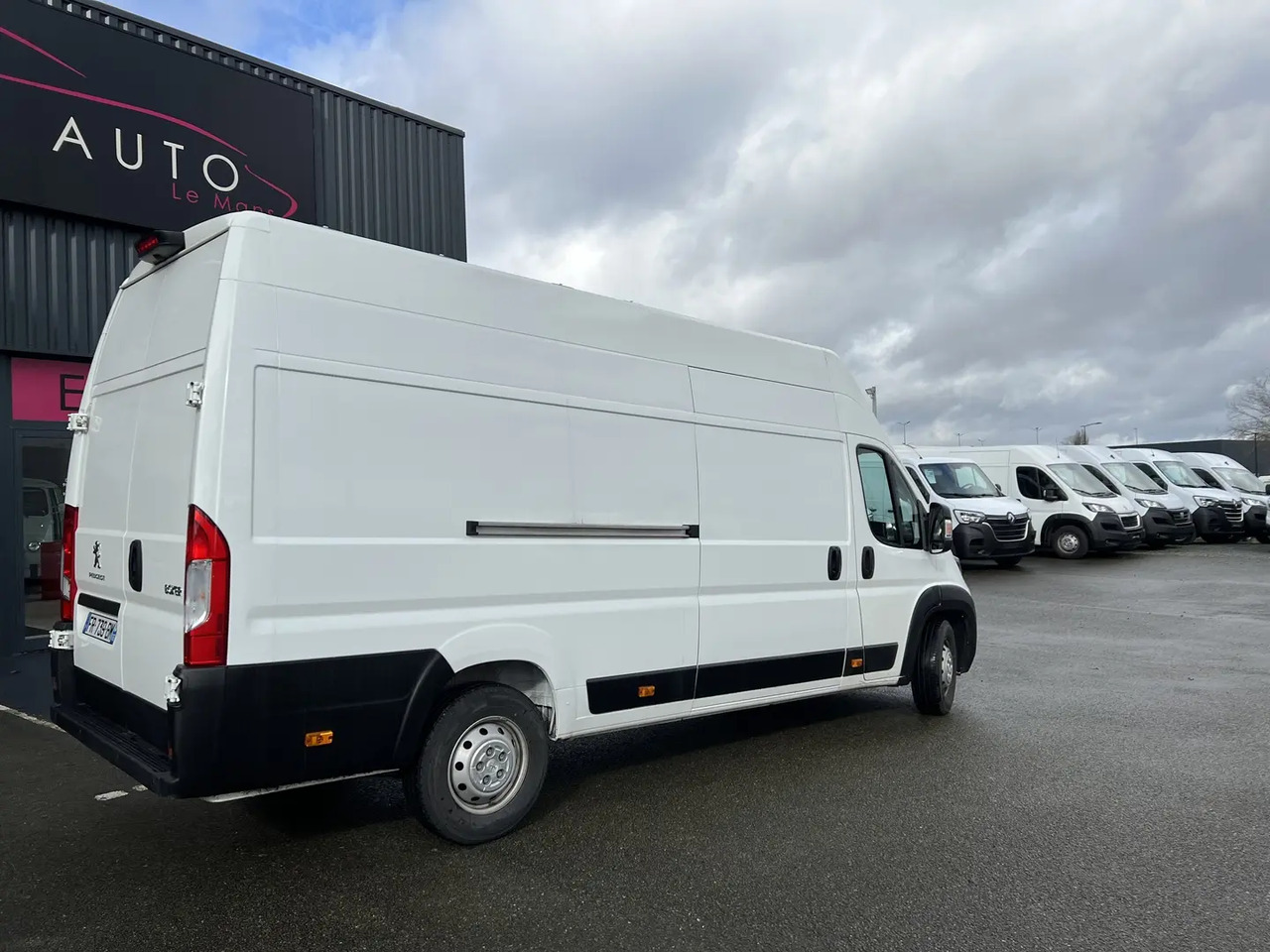 Peugeot Boxer 435 L4H3 2.2 BLUEHDI S&S 140CH ASPHALT - Panel van: picture 5 Peugeot Boxer 435 L4H3 2.2 BLUEHDI S&S 140CH ASPHALT - Panel van: picture 5