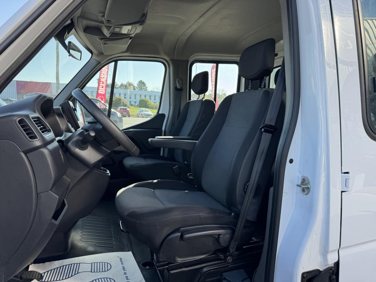 RENAULT MASTER 3T5 BENNE + COFFRE RJ DOUBLE CABINE 6 PL 2.3 DCI 130 CH CONFORT + GPS + REGUL + CLIM - Tipper van: picture 4 RENAULT MASTER 3T5 BENNE + COFFRE RJ DOUBLE CABINE 6 PL 2.3 DCI 130 CH CONFORT + GPS + REGUL + CLIM - Tipper van: picture 4