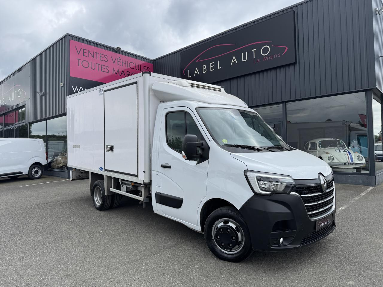 RENAULT MASTER 3T5 CAISSE FRIGO 2.3 DCI 165CH GRAND CONFORT - Refrigerated van: picture 2 RENAULT MASTER 3T5 CAISSE FRIGO 2.3 DCI 165CH GRAND CONFORT - Refrigerated van: picture 2