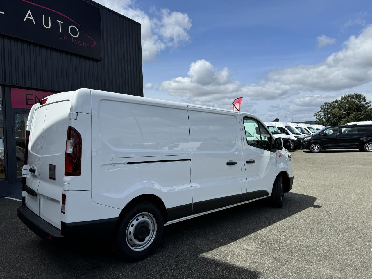 RENAULT Trafic L2H1 3000 Kg 2.0 Blue dCi - 170CH ADVANCE - Panel van: picture 5 RENAULT Trafic L2H1 3000 Kg 2.0 Blue dCi - 170CH ADVANCE - Panel van: picture 5