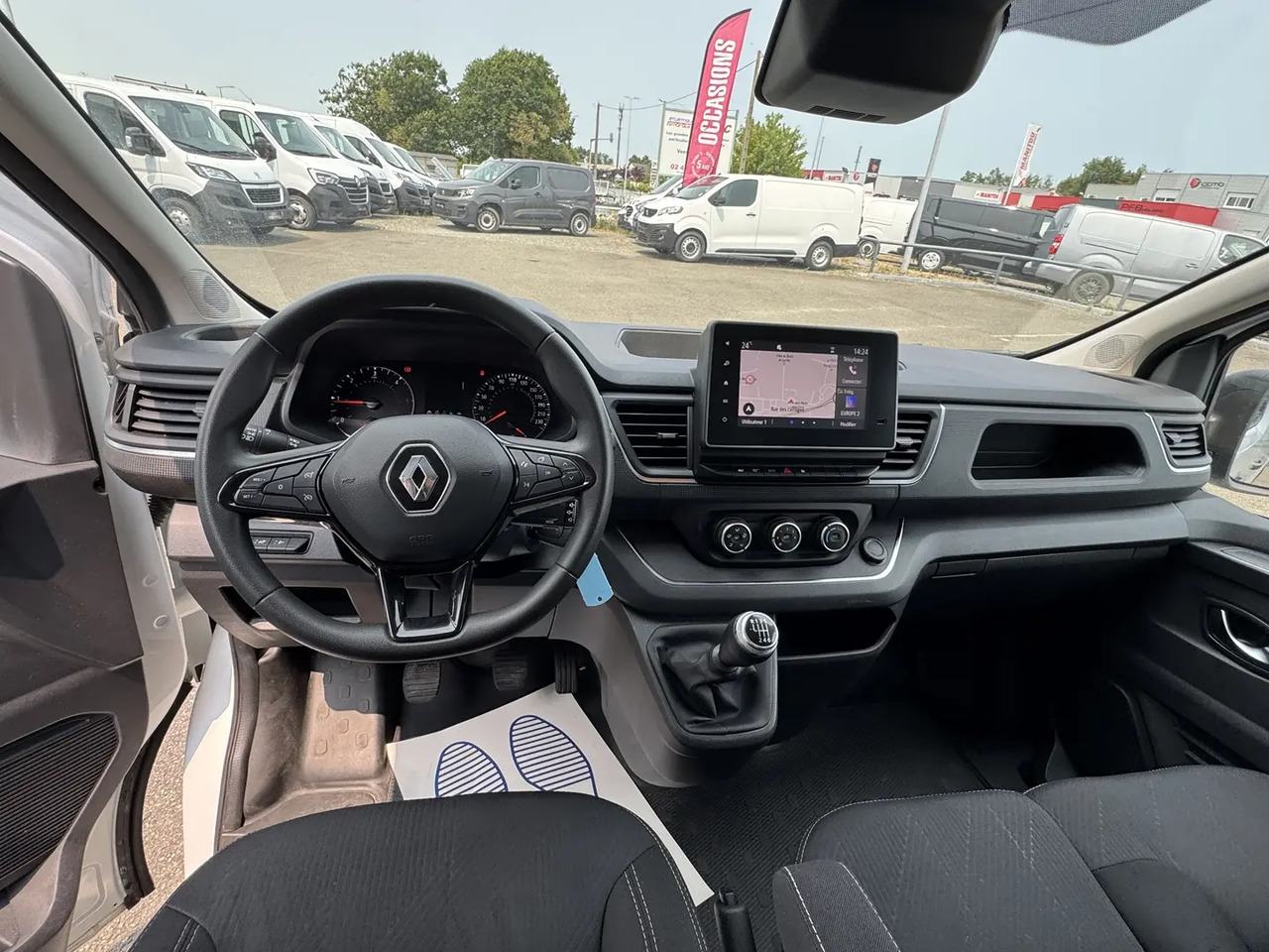 Renault Trafic L2H1 3T 2.0 BLUE DCI 130CH GRAND CONFORT - Panel van: picture 3 Renault Trafic L2H1 3T 2.0 BLUE DCI 130CH GRAND CONFORT - Panel van: picture 3