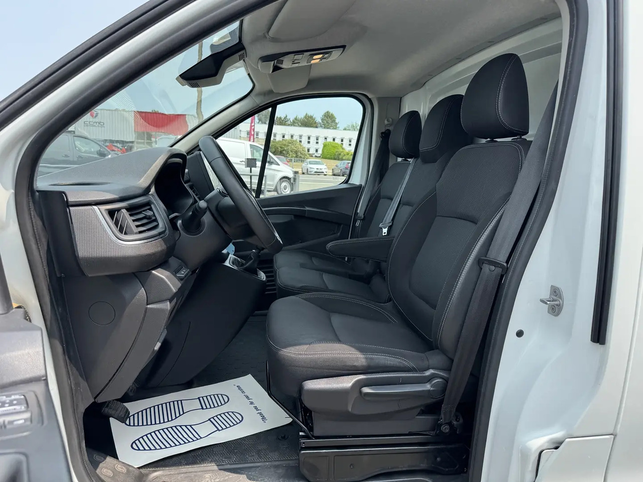 Renault Trafic L2H1 3T 2.0 BLUE DCI 130CH GRAND CONFORT - Panel van: picture 4 Renault Trafic L2H1 3T 2.0 BLUE DCI 130CH GRAND CONFORT - Panel van: picture 4