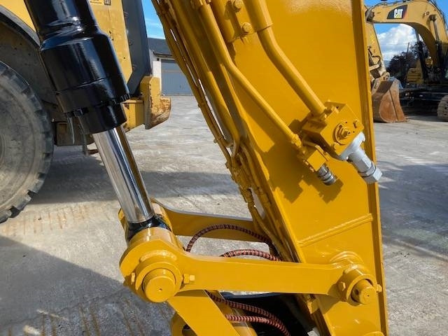 Crawler excavator CAT 320 EL: picture 14