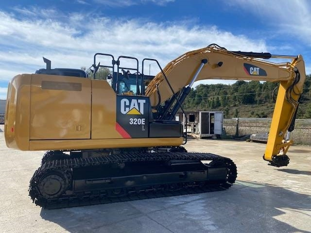 Crawler excavator CAT 320 EL: picture 6