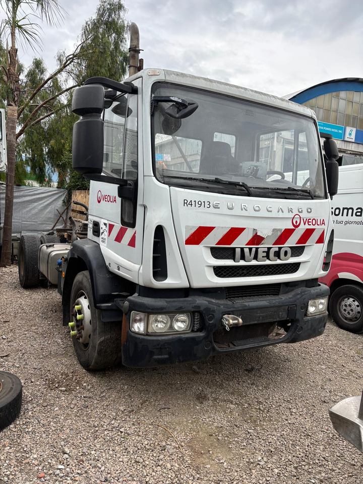 IVECO eurocargo 180e28 - Cab chassis truck: picture 1 IVECO eurocargo 180e28 - Cab chassis truck: picture 1