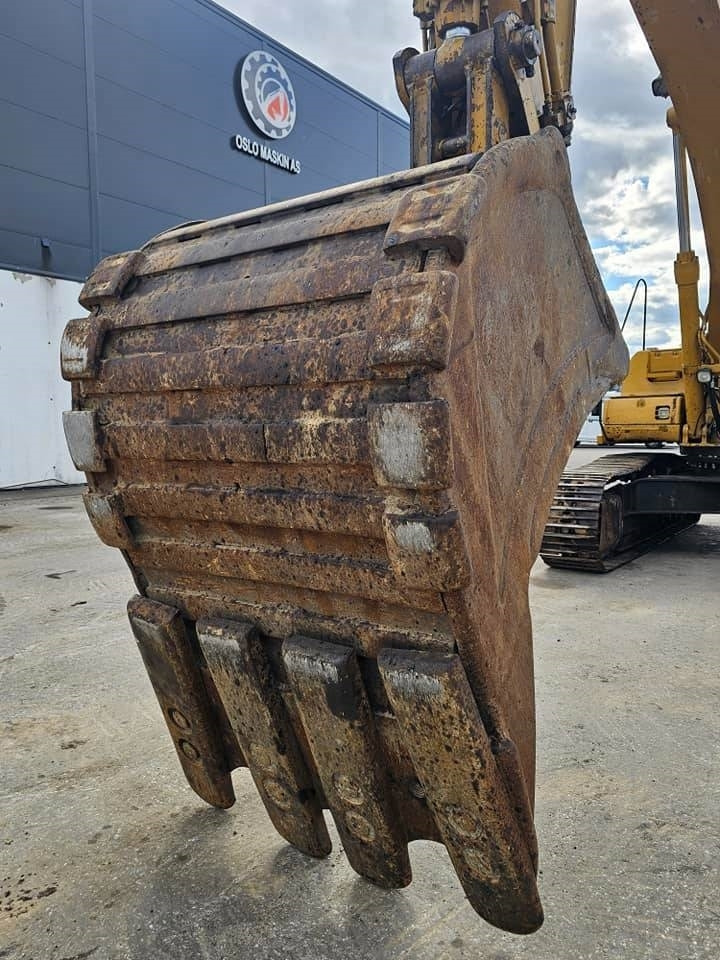 Crawler excavator CAT 330 CL: picture 36