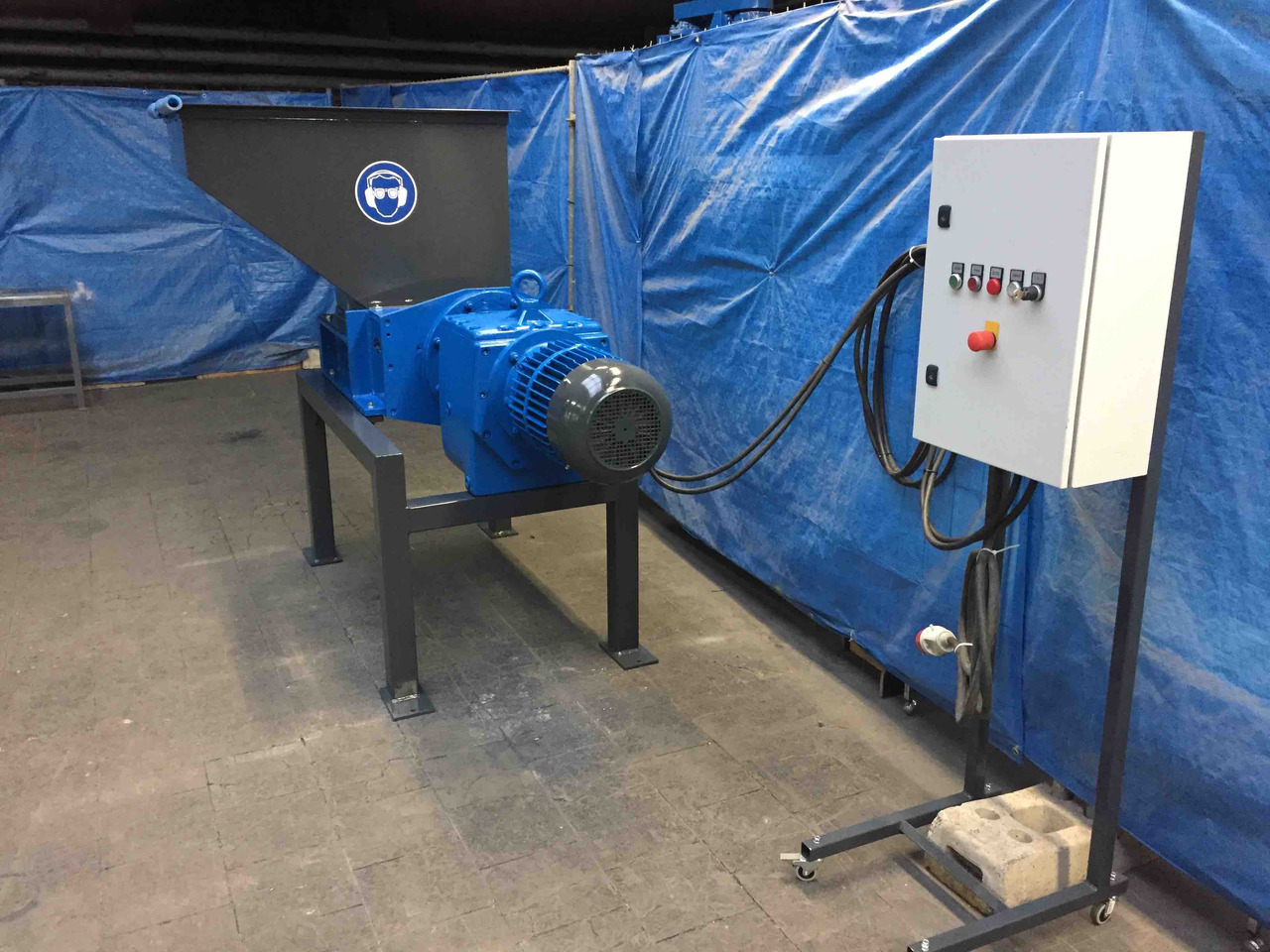 Schredder MOCO AZ 11 Standart - Industrial waste shredder: picture 3 Schredder MOCO AZ 11 Standart - Industrial waste shredder: picture 3