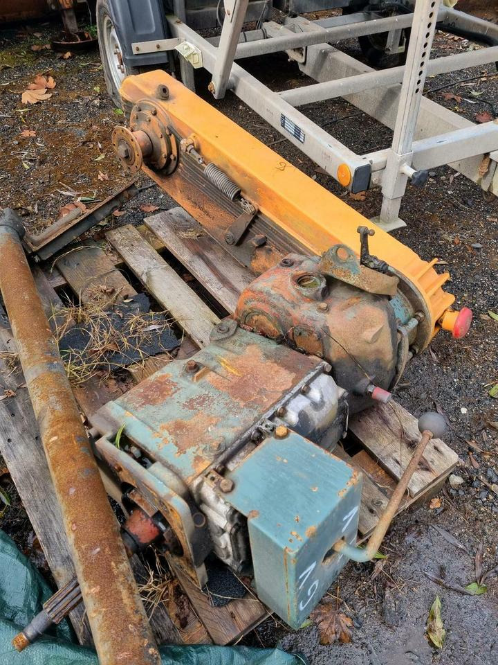 Bananengetriebe Unimog Schneefräse Getriebe Schmidt Schneeschleud - Gearbox for Municipal/ Special vehicle: picture 1 Bananengetriebe Unimog Schneefräse Getriebe Schmidt Schneeschleud - Gearbox for Municipal/ Special vehicle: picture 1