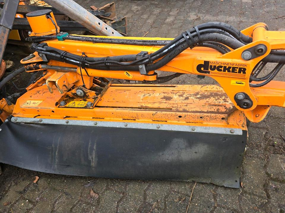 Dücker Randstreifenmäher vom DUA 800 700 Banketmäher Böschungsmäher Auslegemäher für Unimog Mulag Mähausleger - Boom mower: picture 1 Dücker Randstreifenmäher vom DUA 800 700 Banketmäher Böschungsmäher Auslegemäher für Unimog Mulag Mähausleger - Boom mower: picture 1