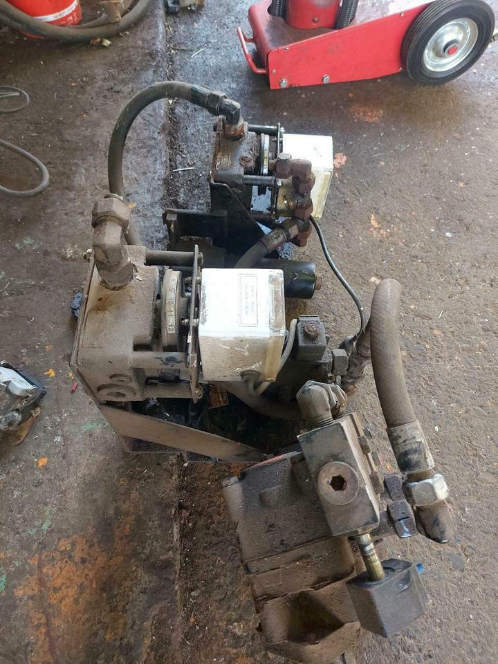 Epoke Salzstreuer Winterdienst Schneckenantrieb Steuerblock - Electrical system for Municipal/ Special vehicle: picture 3 Epoke Salzstreuer Winterdienst Schneckenantrieb Steuerblock - Electrical system for Municipal/ Special vehicle: picture 3