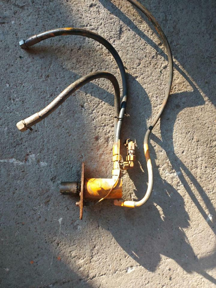 Hydraulic motor for Municipal/ Special vehicle Hydraulikmotor Schmidt DST SST Salzstreuer Winterdienst Unimog: picture 1