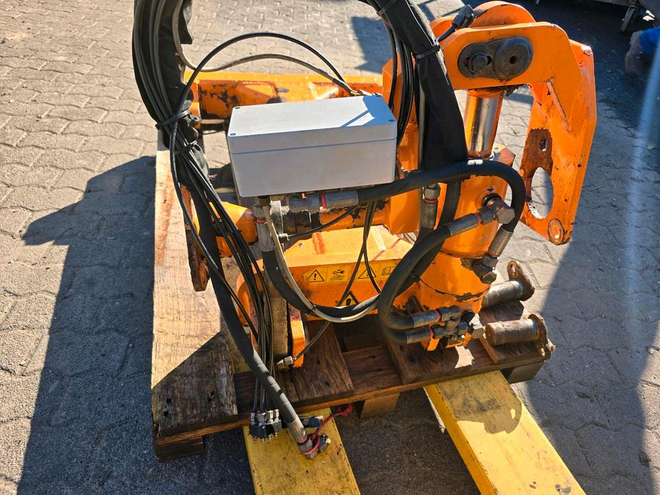 Mulag TR Torsionsrahmen Unimog 405 U300 300 U 400 500 Mercedes-Benz Böschungsmäher Böschungsmulcher Mähausleger FME 600 700 MKM FMK - Boom mower: picture 5 Mulag TR Torsionsrahmen Unimog 405 U300 300 U 400 500 Mercedes-Benz Böschungsmäher Böschungsmulcher Mähausleger FME 600 700 MKM FMK - Boom mower: picture 5