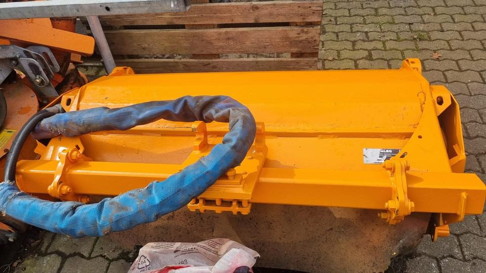 Mulag UMK12 aus 2016 für Mähausleger FME MKM Böschungsmulcher Böschungsmäher Seitenmulcher Randstreifenmäher für Unimog U400 405 u 300 500 427 Dücker - Flail mower/ Mulcher: picture 1 Mulag UMK12 aus 2016 für Mähausleger FME MKM Böschungsmulcher Böschungsmäher Seitenmulcher Randstreifenmäher für Unimog U400 405 u 300 500 427 Dücker - Flail mower/ Mulcher: picture 1