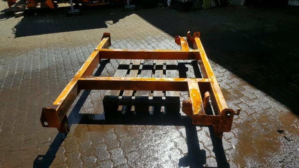 Rahmen für Unimog U 400 300 500 Salzstreuer winterdienst Schmidt - Frame/ Chassis for Municipal/ Special vehicle: picture 4 Rahmen für Unimog U 400 300 500 Salzstreuer winterdienst Schmidt - Frame/ Chassis for Municipal/ Special vehicle: picture 4