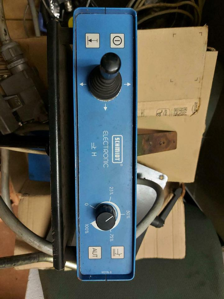 Schmidt Schneepflug Steuerung Bedienung Bordcomputer - ECU for Municipal/ Special vehicle: picture 1 Schmidt Schneepflug Steuerung Bedienung Bordcomputer - ECU for Municipal/ Special vehicle: picture 1